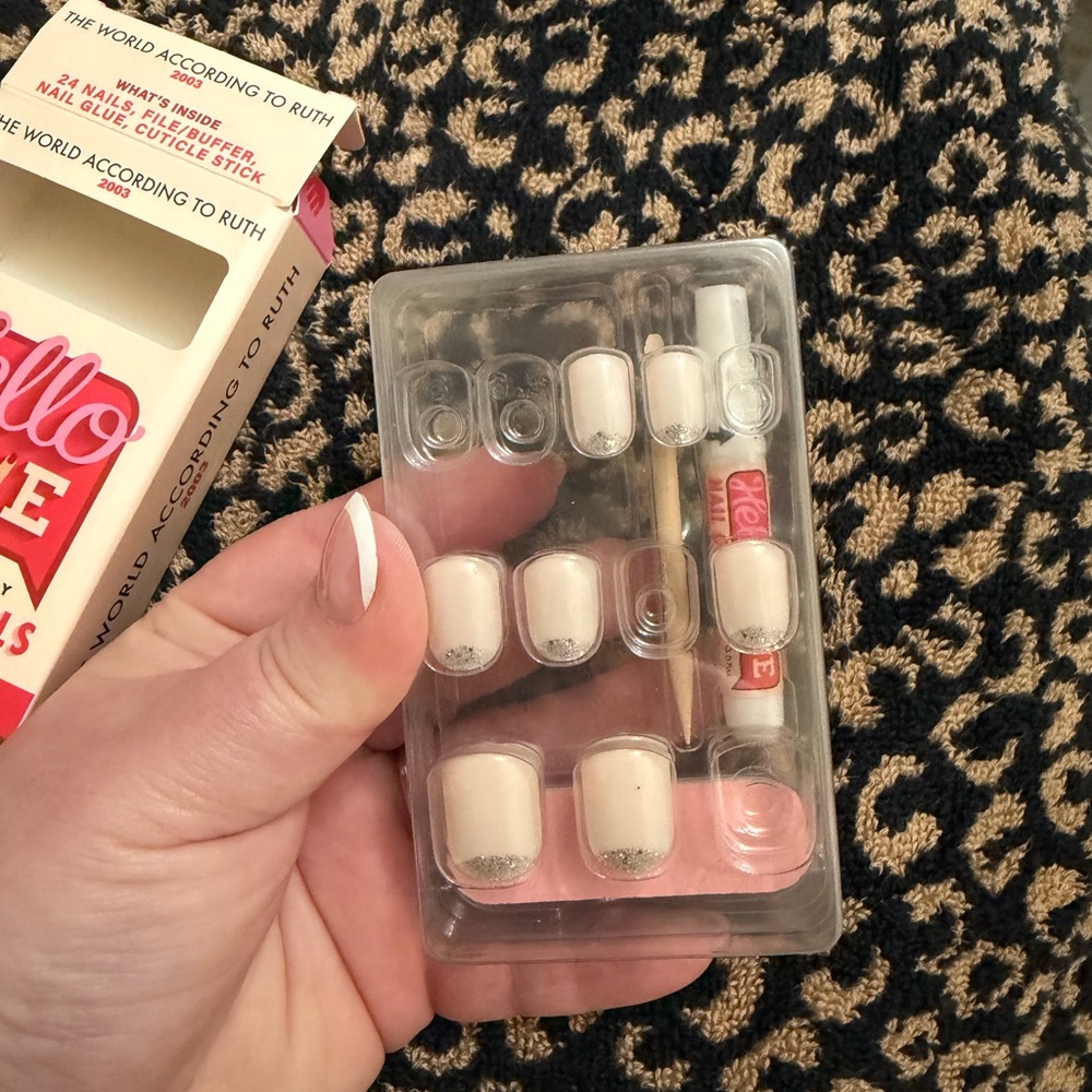 Hello Love Press On Nails with Glitter